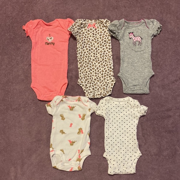 🔥4/20! 5 carters baby girl preemie onesies. - Picture 2 of 8